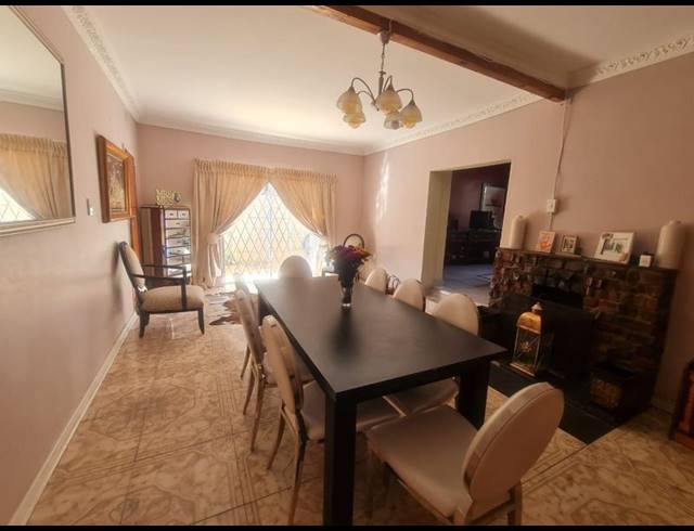 5 BEDROOM PROPERTY TO RENT IN UITSIG